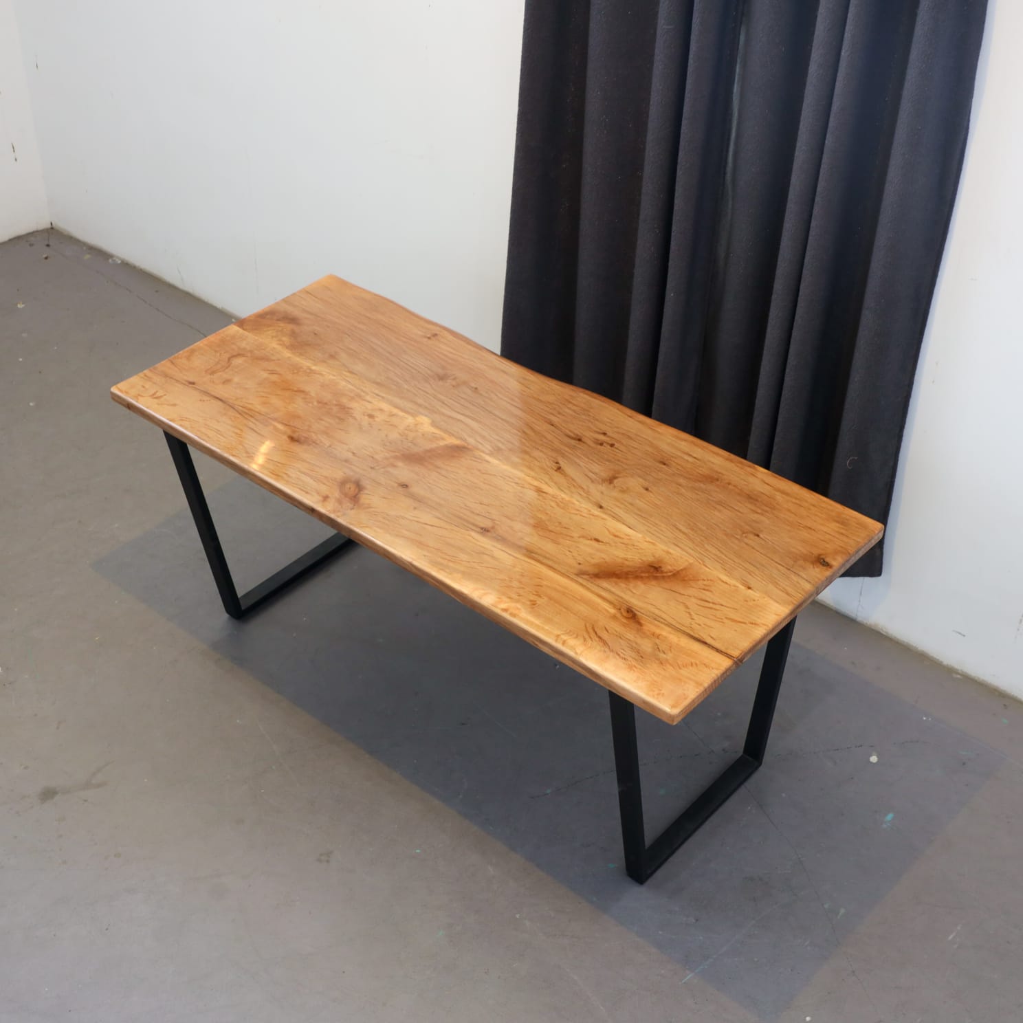 Uttis Table